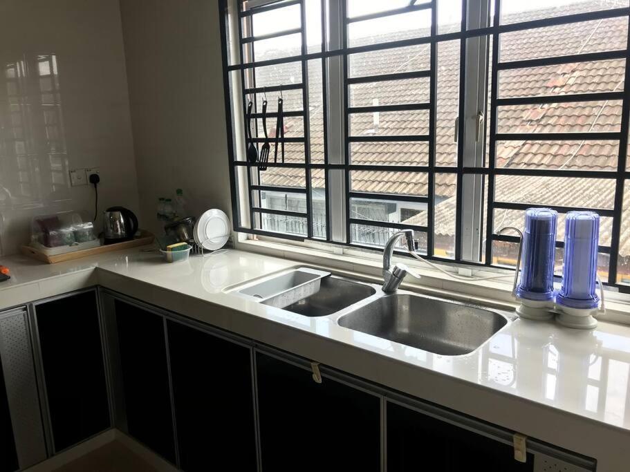 Terrace House Near Stulang Laut Ciq Midvalley Ksl For 7Pax Johor Bahru Dış mekan fotoğraf