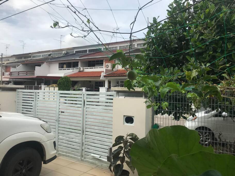 Terrace House Near Stulang Laut Ciq Midvalley Ksl For 7Pax Johor Bahru Dış mekan fotoğraf
