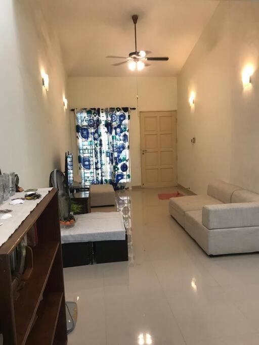 Terrace House Near Stulang Laut Ciq Midvalley Ksl For 7Pax Johor Bahru Dış mekan fotoğraf