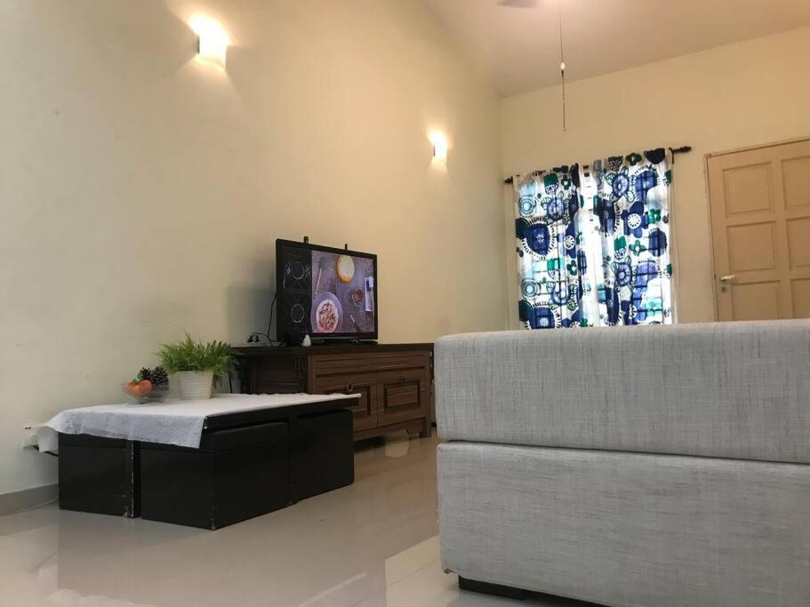 Terrace House Near Stulang Laut Ciq Midvalley Ksl For 7Pax Johor Bahru Dış mekan fotoğraf