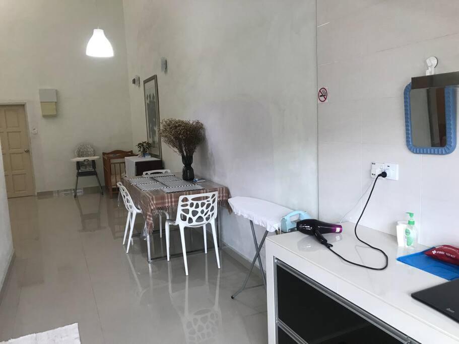 Terrace House Near Stulang Laut Ciq Midvalley Ksl For 7Pax Johor Bahru Dış mekan fotoğraf